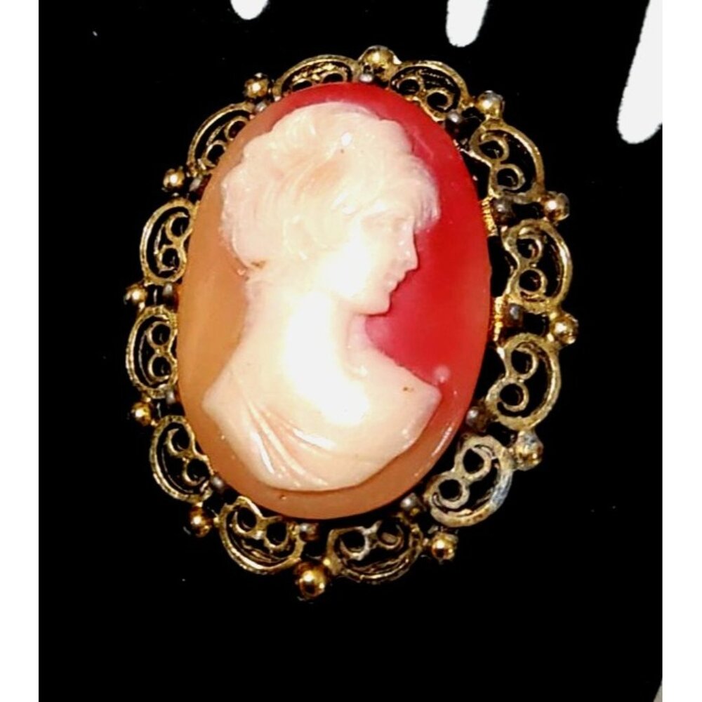 Vintage Gold Tone Filigree Oval Cameo Brooch Pin With Carved Woman Portrait